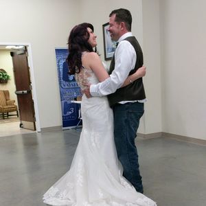 Meet your Posher, Bolt